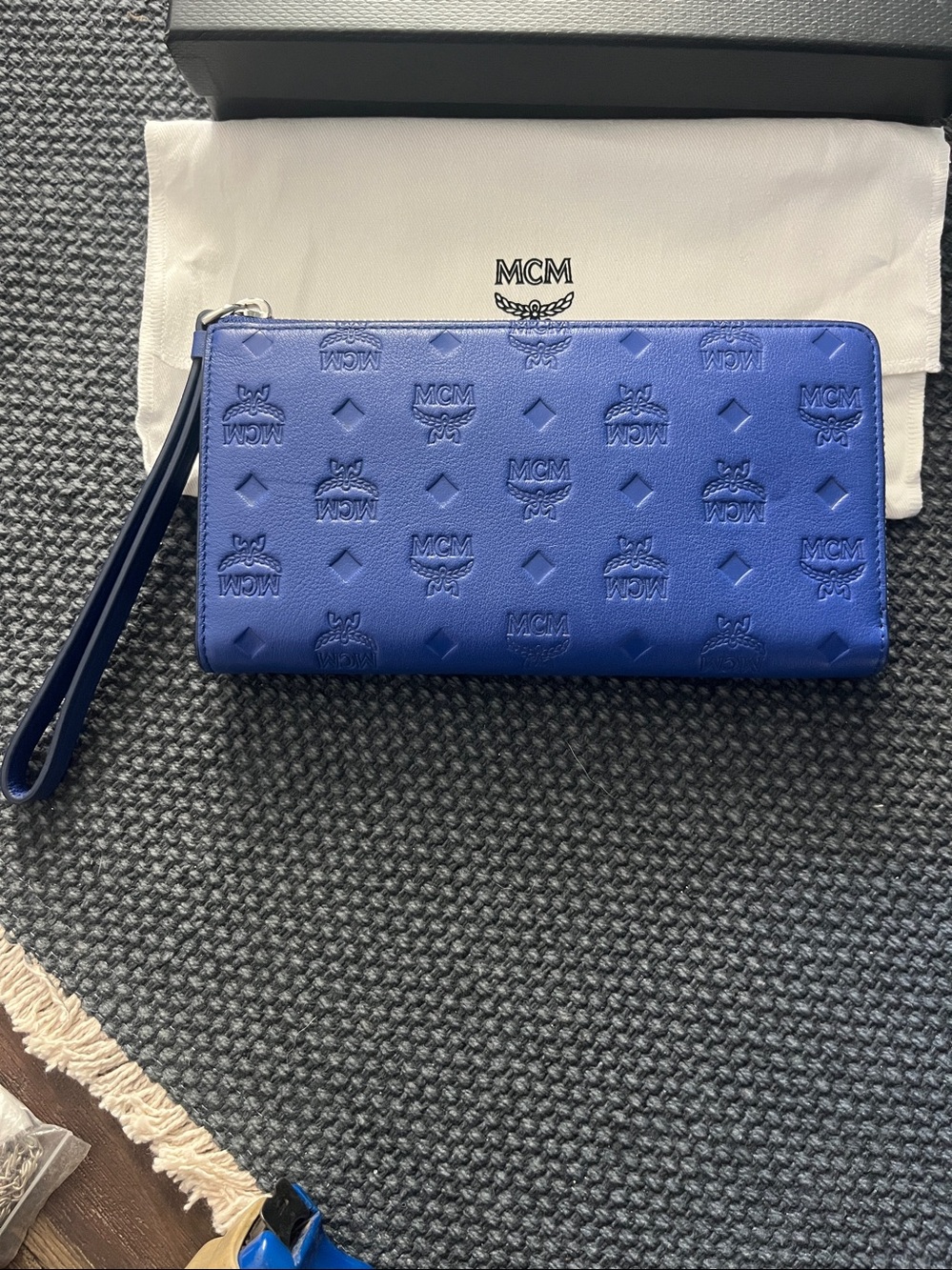 MCM Aren Zip Around Large Wallet -New - Picture 15 of 17